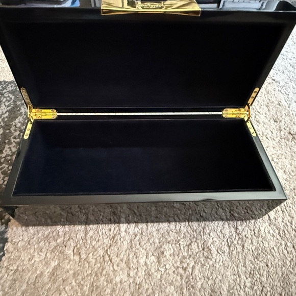 Kate Spade Black and Gold Jewelry box - Picture 2 of 5